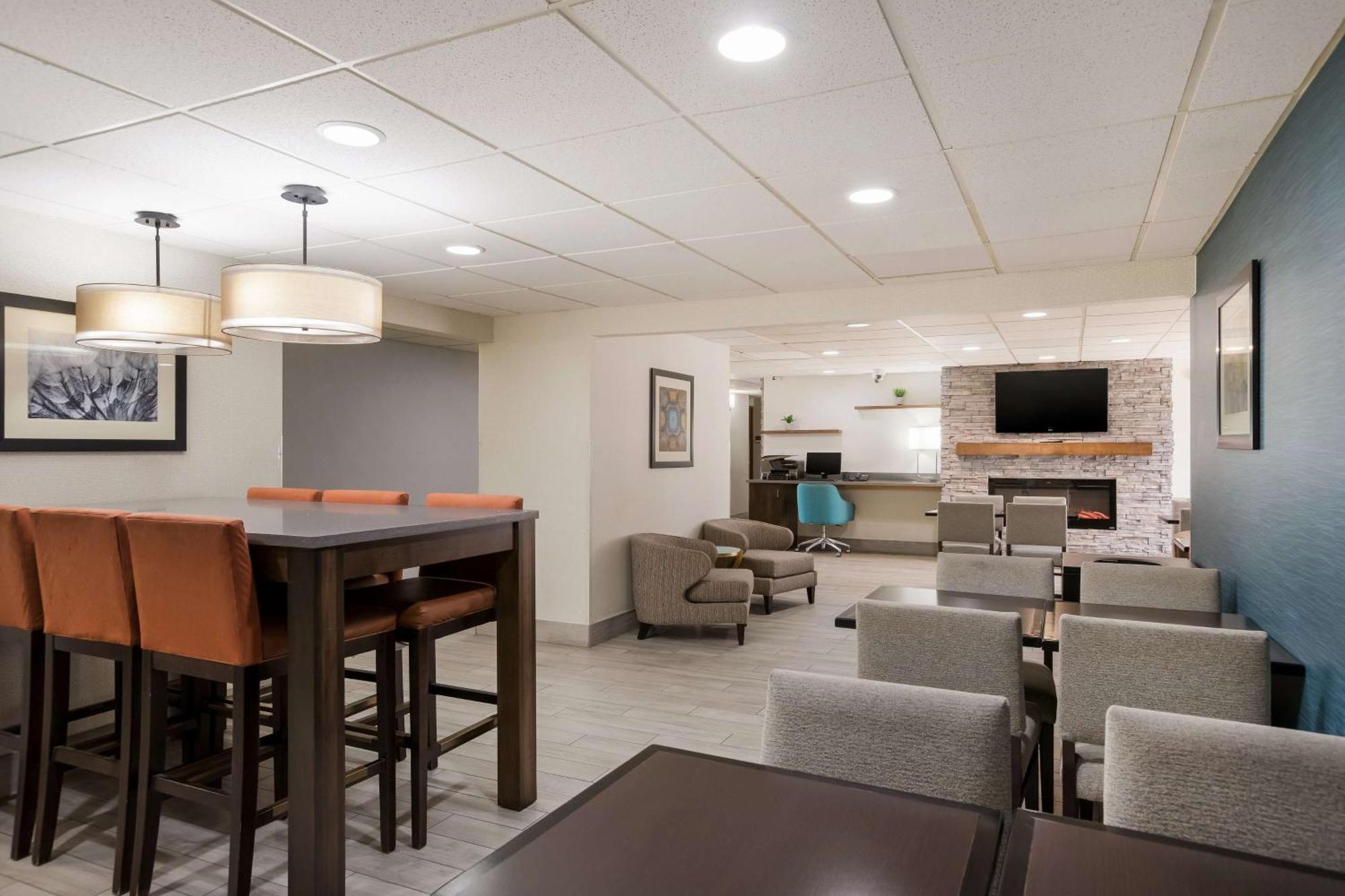 Best Western Kendallville Inn Екстер'єр фото