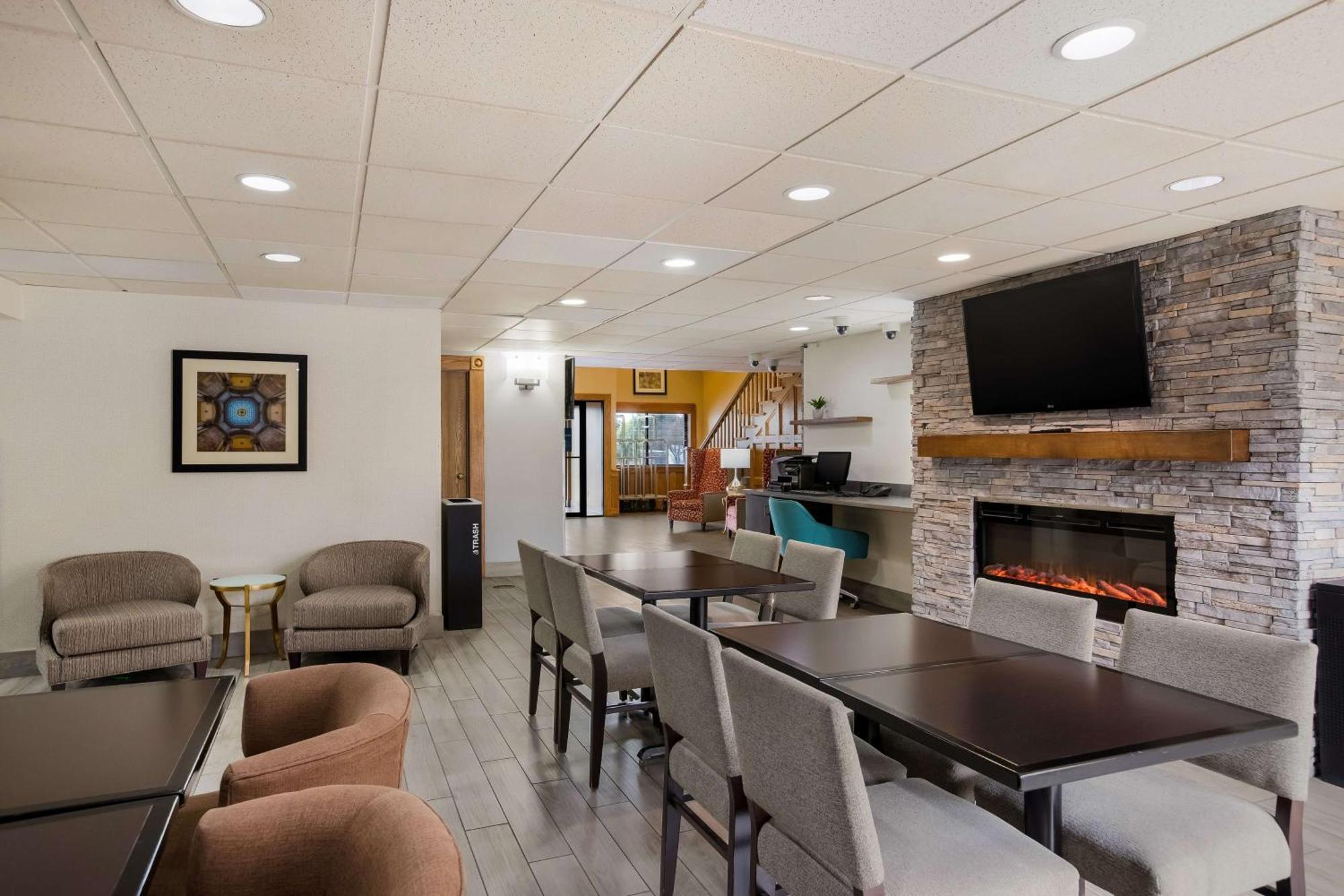 Best Western Kendallville Inn Екстер'єр фото